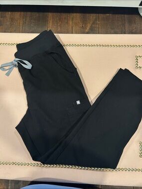 Figs Black Yola High Waisted 2.0 Petite Skinny Scrubs Drawstring Jogger Pants